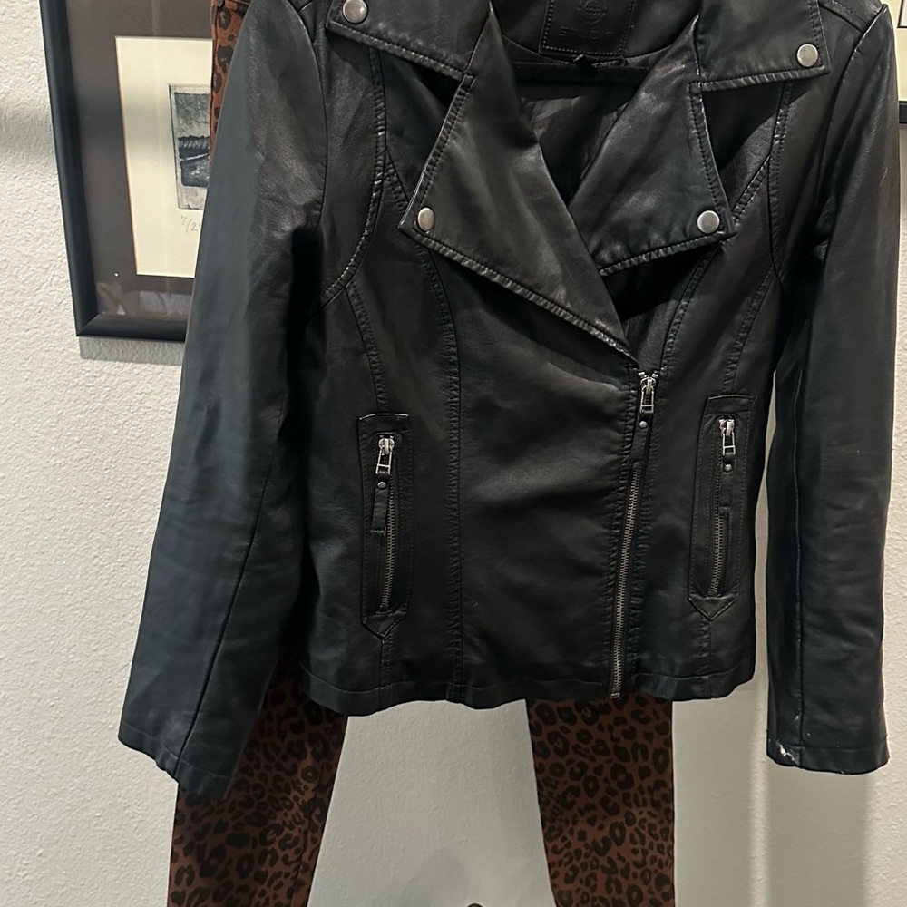 Max Studio Black Leather Jacket - image 5